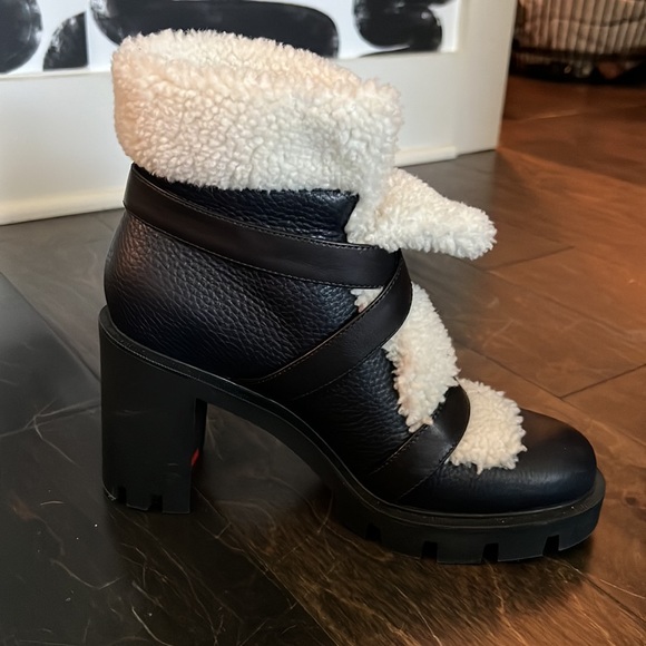 Black leather and shearling Christian Louboutin chunky heel boot. - Picture 7 of 8